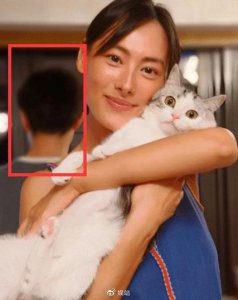 ​李泽楷14岁儿子曝光，身高快赶超妈妈梁洛施
