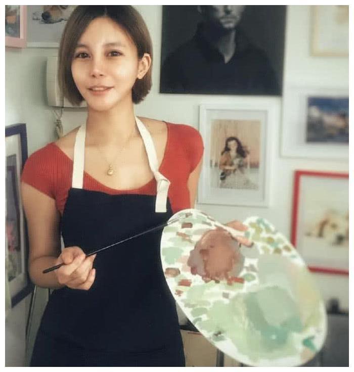 《非诚勿扰》最火的女嘉宾，如今过了8年，活成这样