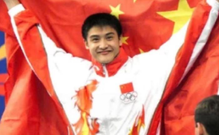 “跳水王子”田亮为什么在巅峰时期被国家队开除？当时发生什么