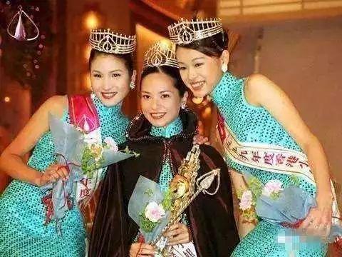 劈腿被甩后求前妻复合，反手插刀旧爱，还有比这更渣的吗？