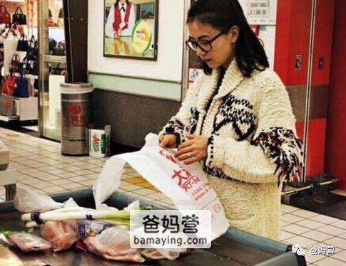 高圆圆回忆母亲，看哭了30000+网友：《我曾以为，我永远不会像她》