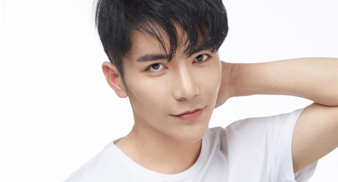 《超能造梦》饰演卓翰的演员是谁？揭秘新晋小生韩明希资料！