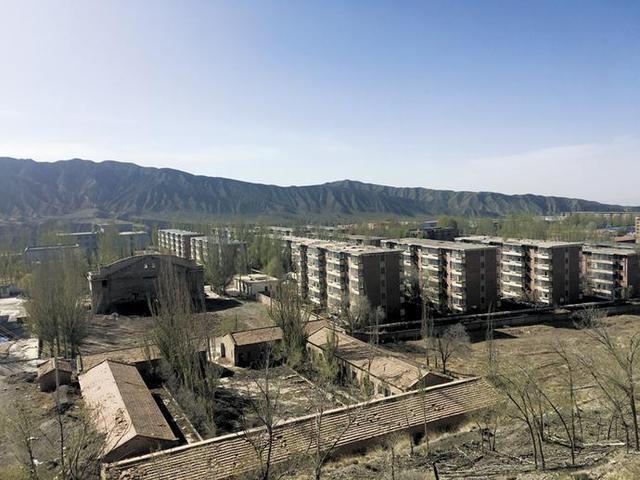 甘肃一城市出现“白菜价”房子！昔日石油之城为何沦为“废城”?