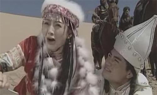 《还珠格格》回疆王为何执意拆散含香和蒙丹，将含香送入宫为妃？