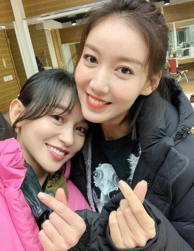 《知否》林小娘下线，晒墨兰母女私下合照，网友：女儿比妈妈还老
