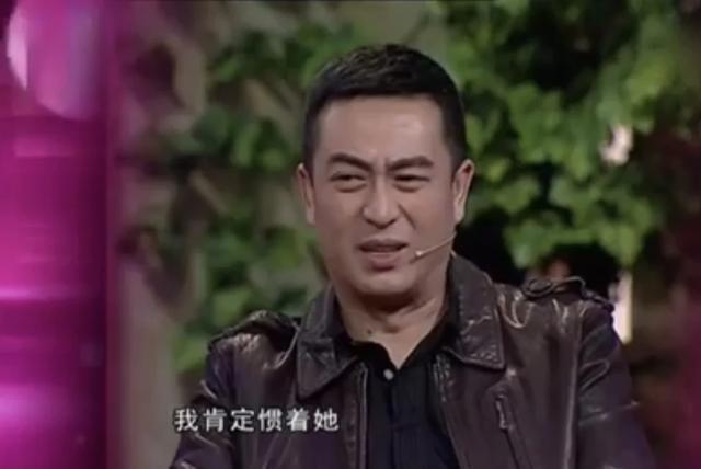 张嘉译的两段婚姻：31岁闪婚遭羞辱，二婚娶富豪妻子，却被妻管严