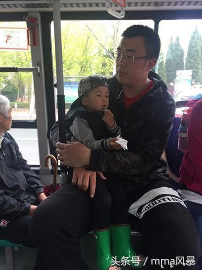 嫁给身高2米15重达300斤的韩德君是什么感觉？看看他妻子怎么说！