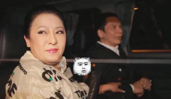 为何向华强那么喜欢陈岚？看看他们年轻的时候，原来是因为这样！