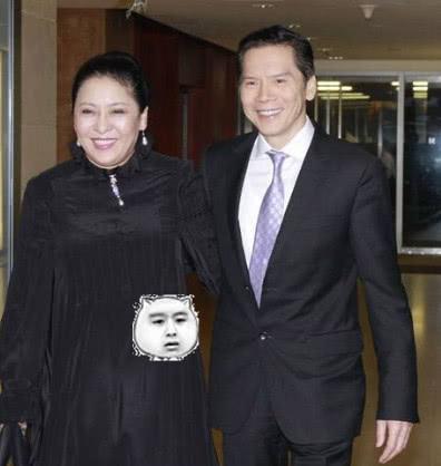 为何向华强那么喜欢陈岚？看看他们年轻的时候，原来是因为这样！