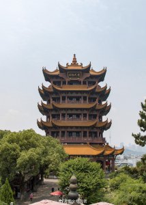 ​被称为“江南三大名楼”之一，“天下江山第一楼”的武汉黄鹤楼