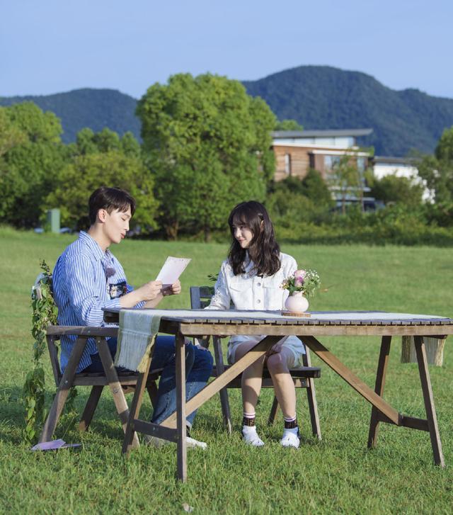 张恒预告要曝郑爽黑料？微博名字也改回来了，但粉丝却称这不是他