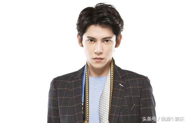 王思聪前女友张予曦直播被“王思聪”刷屏