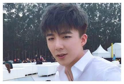 短视频最火的小哥哥“宁哥”，一条街的人都被他养活了，粉丝火爆