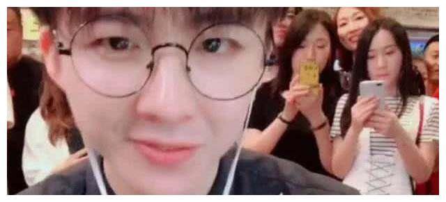 短视频最火的小哥哥“宁哥”，一条街的人都被他养活了，粉丝火爆