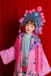 ​清早起床什么镜子照梳一个油头什么花香脸上擦的是什么花粉口点的
