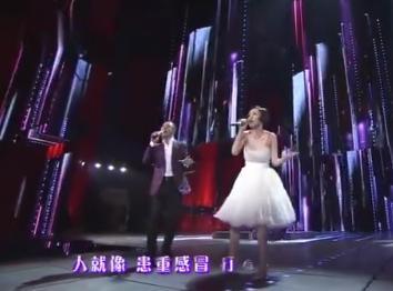 杨坤凭借《浪子回头》第四次获得了《歌手》冠军，之后片段被删了