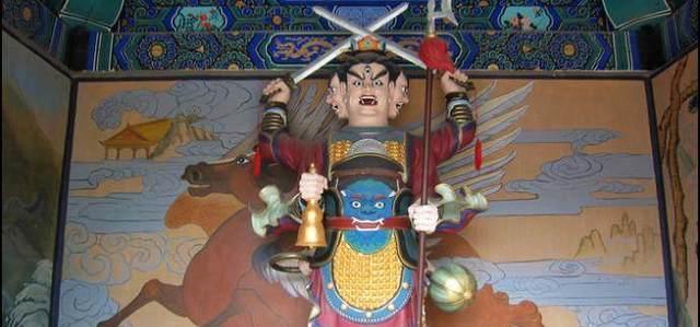 西游记中大名鼎鼎的二郎神为何有三只眼睛？