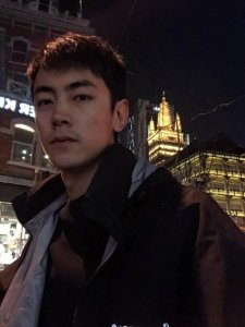 ​还没和好？阚清子开心晒合照，纪凌尘显落寞，两人无互动