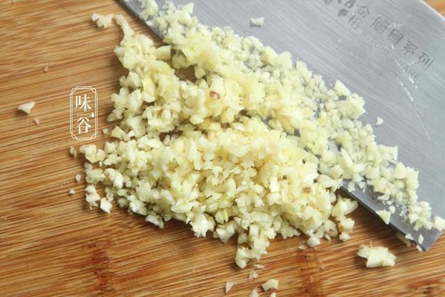 家常菜蒜蓉蒸螺，只需蒸一蒸，简单又美味，大人小孩都爱吃