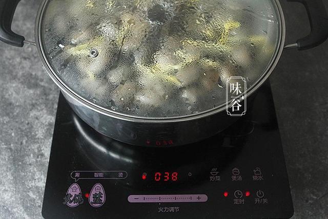 家常菜蒜蓉蒸螺，只需蒸一蒸，简单又美味，大人小孩都爱吃