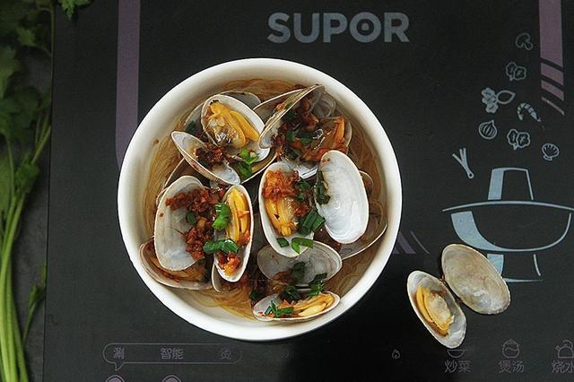 家常菜蒜蓉蒸螺，只需蒸一蒸，简单又美味，大人小孩都爱吃