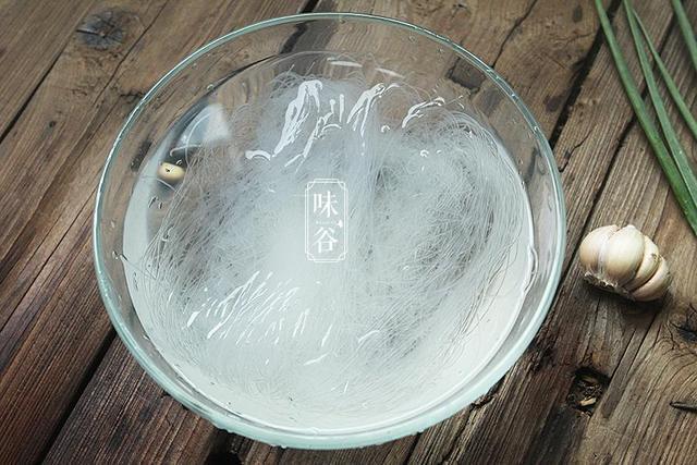 家常菜蒜蓉蒸螺，只需蒸一蒸，简单又美味，大人小孩都爱吃
