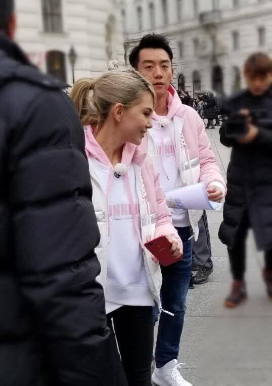 《奔跑吧》昆凌录节目周杰伦全程宠护，搭档郑恺很尴尬！
