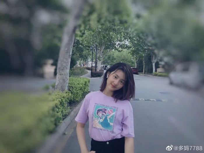 黄磊女儿染发被骂上热搜：“你只是一个孩子，没资格这样做”