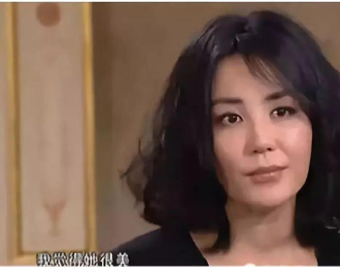 黄磊女儿染发被骂上热搜：“你只是一个孩子，没资格这样做”