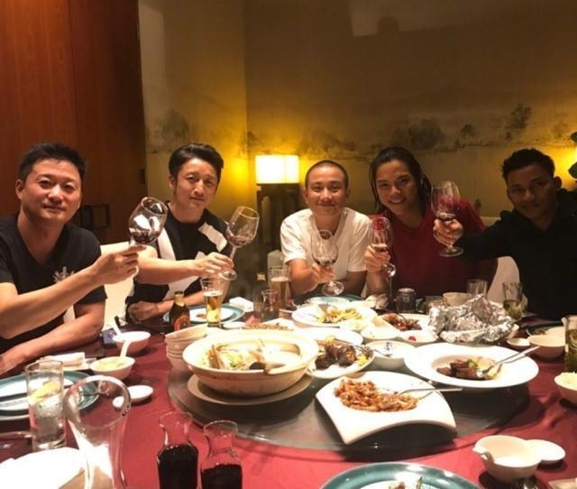 《攻守道》主创聚餐, 马云靠边站, 李连杰头型很亮眼!