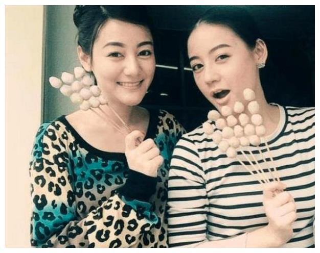 热巴妹妹颜值丝毫不输热巴， 迪丽热巴“亲妹妹”竟然是她？..