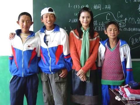 中国首位女舰长超火为那般？