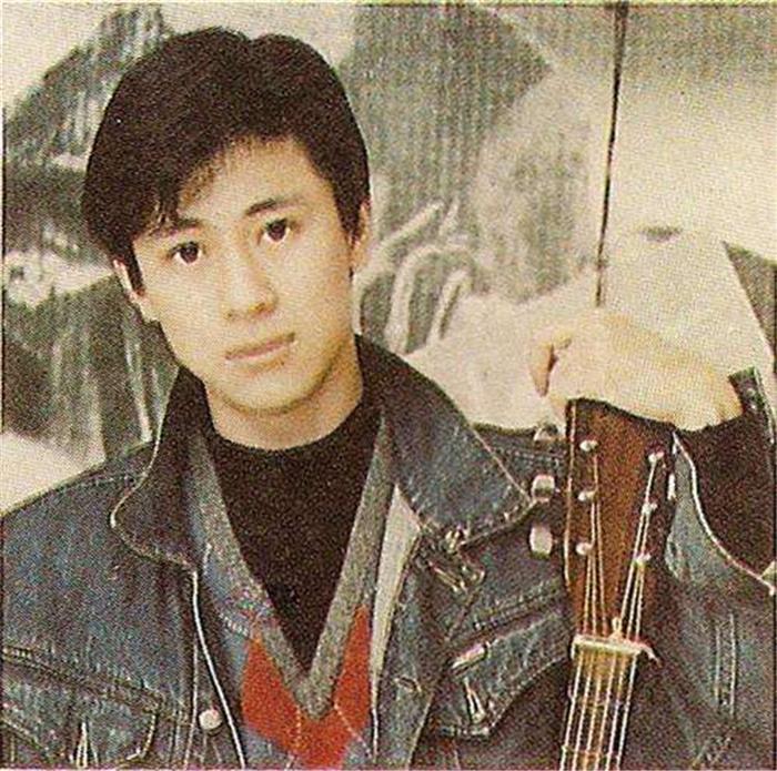 49岁解晓东结婚25年妻子依旧神秘，儿子牛牛20岁超帅