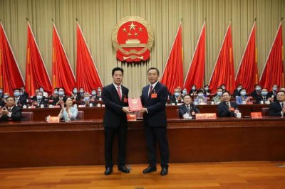 ​陈志清当选韶关市市长