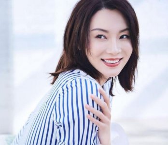 ​陈数“直播”惨遭知名作家微博喊话：你做直播是被李佳琦带动的吗