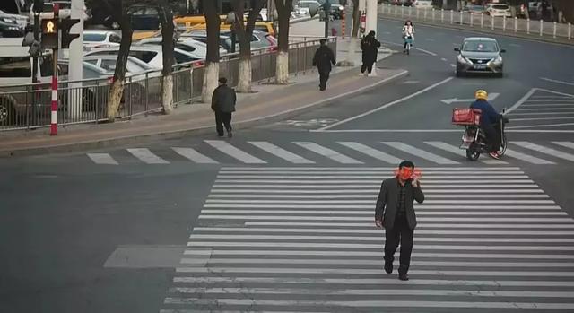 走路闯红灯被判3年，赔偿117万？！曝光烟台这些行人！