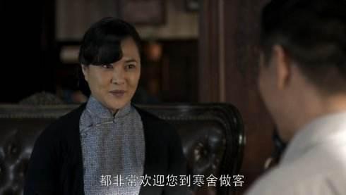29岁出演上错花轿嫁对郎，42岁因父母爱情走红，如今变成这样