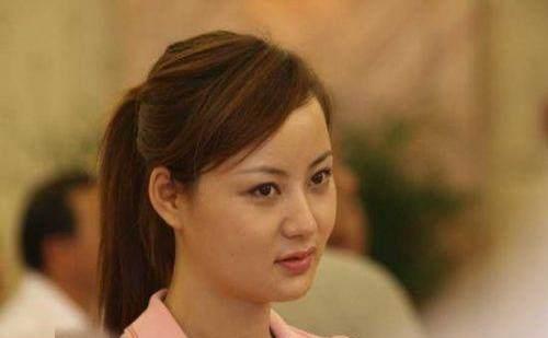 她才是乡爱第一美女，为孝敬父亲退出娱乐圈，5年后强势回归