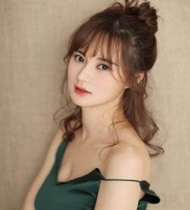 ​她才是乡爱第一美女，为孝敬父亲退出娱乐圈，5年后强势回归