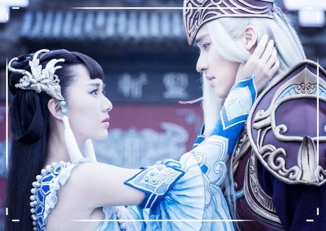 微微一笑很倾城：还记得“小雨妖妖”？现穿着时尚，撞脸“杨紫”