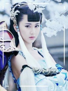 ​微微一笑很倾城：还记得“小雨妖妖”？现穿着时尚，撞脸“杨紫”