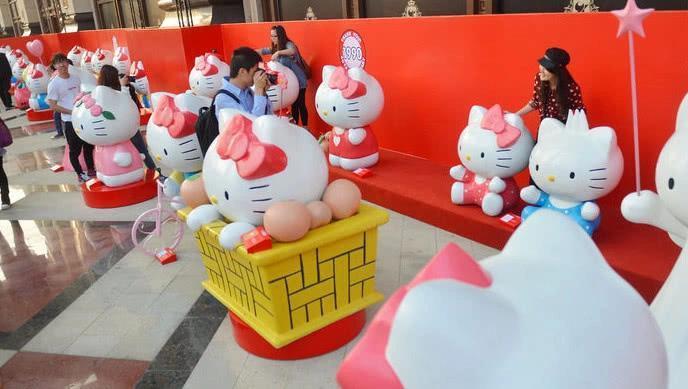原来Kitty不是一只猫，有着神秘身份，网友：被骗了多年！