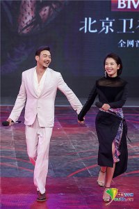 ​和小包总再续前缘！刘涛与杨烁牵手嬉闹引“回忆杀”