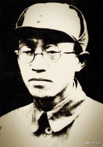 ​李干成：忆黄克诚同志初到淮海区