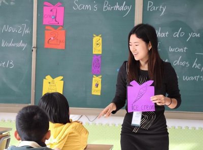 ​老教师曝光私立学校招聘套路，有提成有五险，却留不住年轻老师