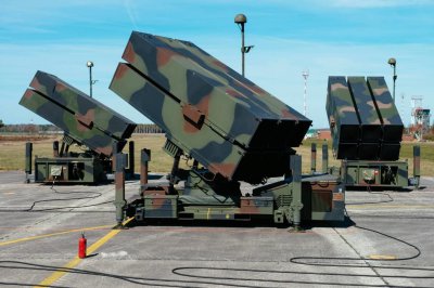 ​俄军S400防空系统要小心，哈姆导弹残骸现身战场，如何发射却成谜