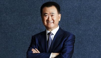 ​69岁王健林现状曝光：憔悴暴瘦，拆东墙补西墙，疯狂找钱救急！