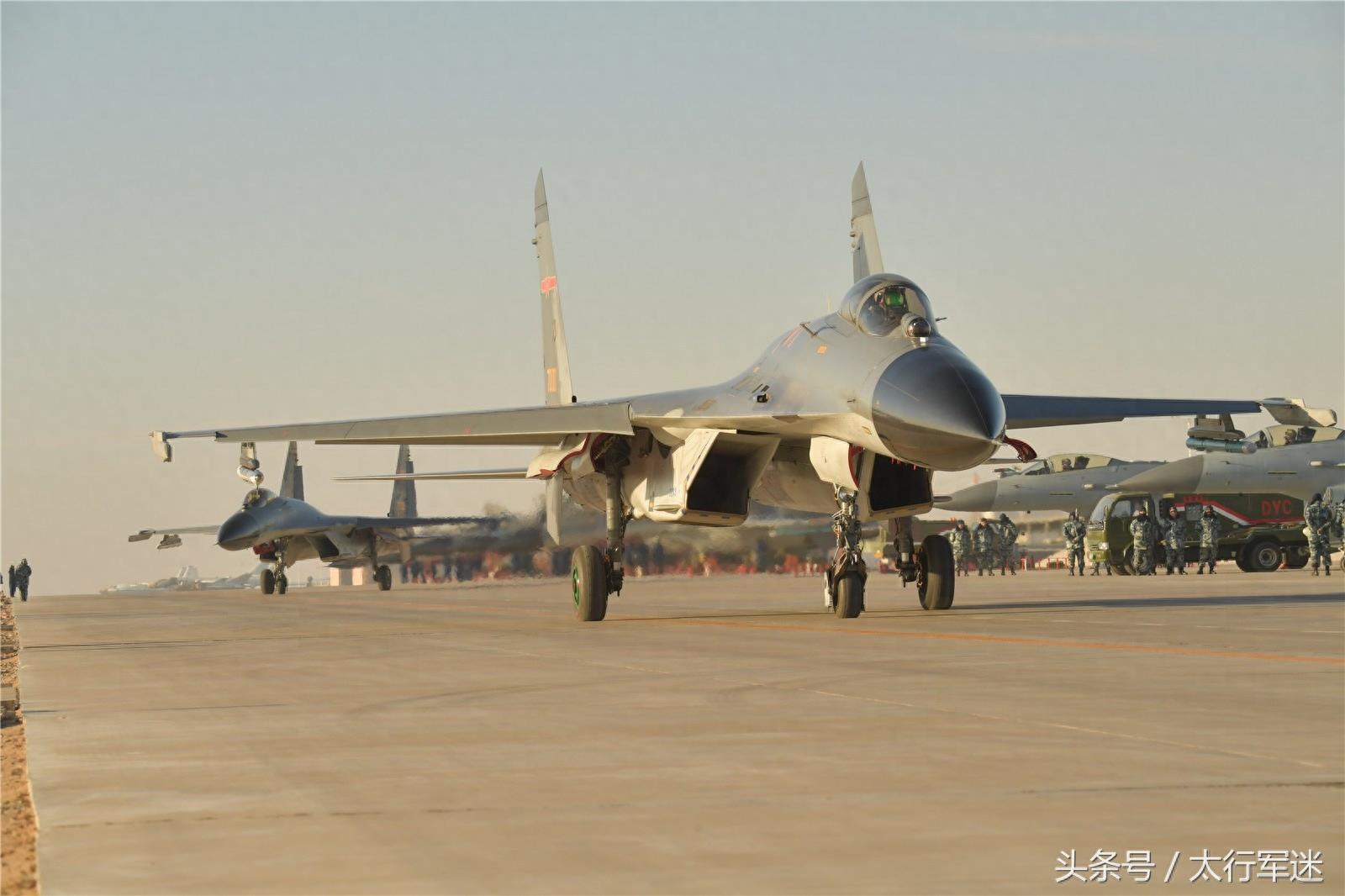 中国空军装备之歼11战斗机高清大图