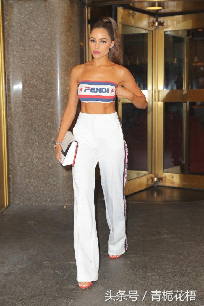 美国环球小姐Olivia Culpo 在纽约出街，这身材真的完美到无敌