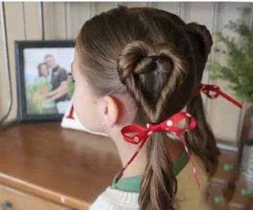​10款小女孩的扎小辫发型，心灵手巧的妈妈们不妨学一学！